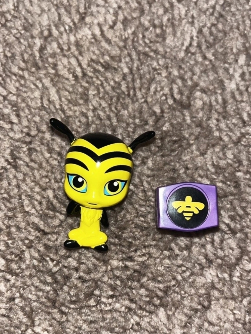 New Just Out Of The Box, Miraculous Miracle Box Kwami Surprise *POLLEN w/ Ring